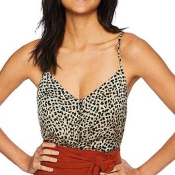 cupcakes & cashmere Tops - Cupcakes&Cashmere Jordane animal print camisole MD
